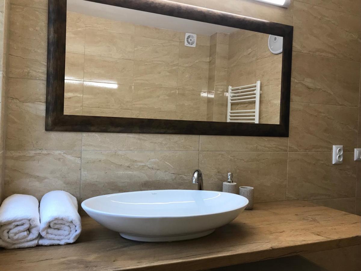 Apartmanovy Dom Visnove Ngoại thất bức ảnh