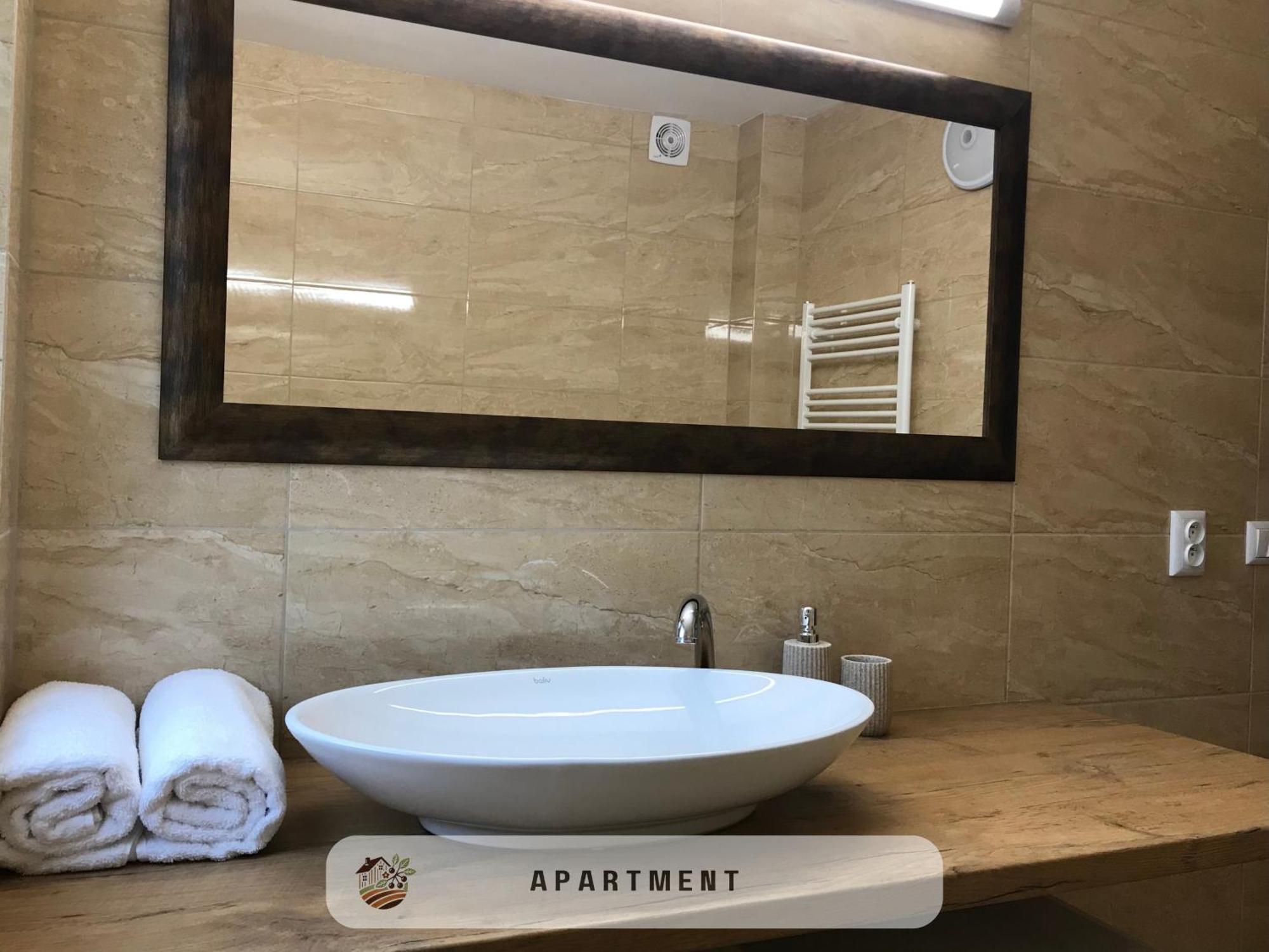 Apartmanovy Dom Visnove Ngoại thất bức ảnh