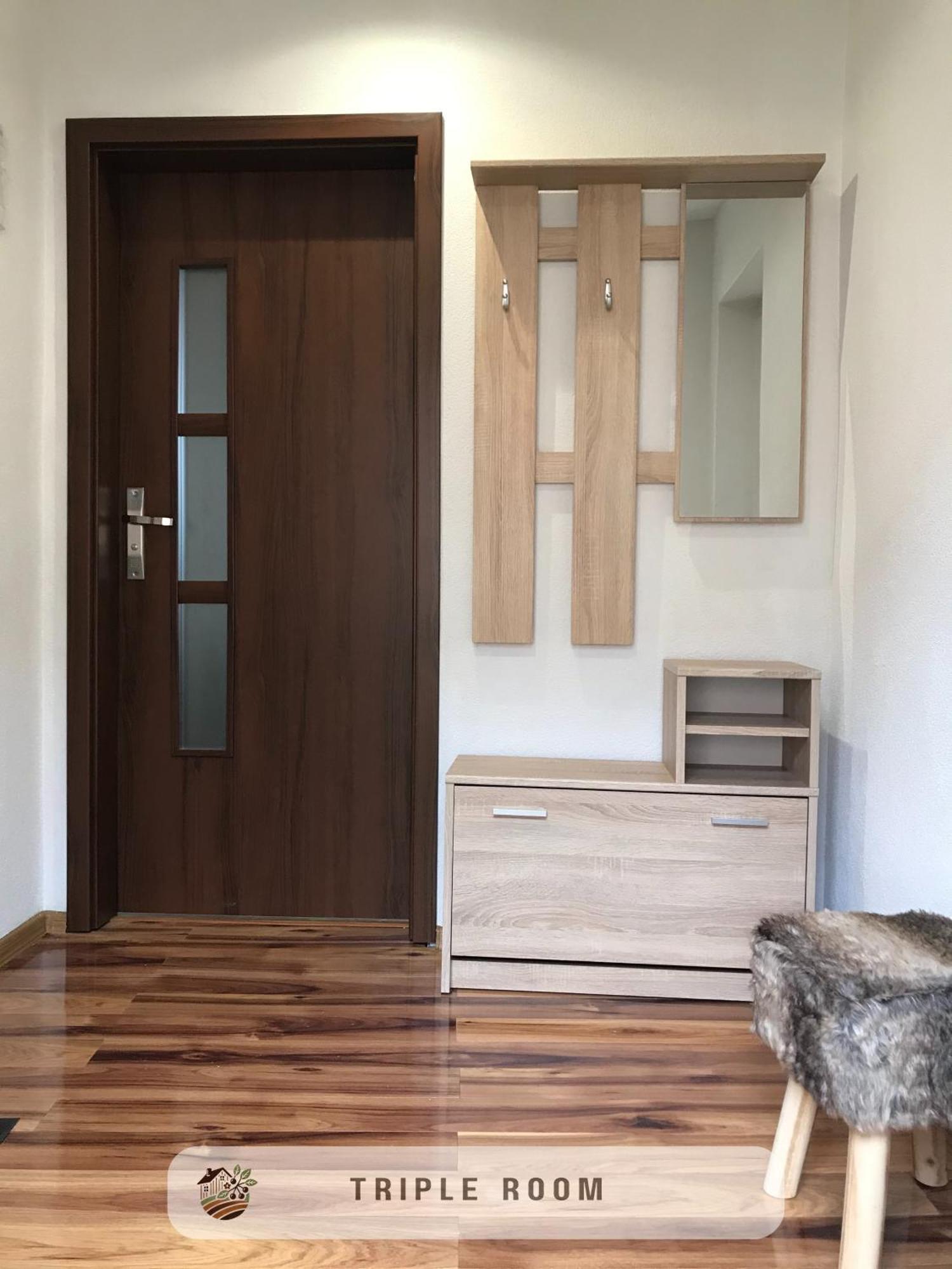 Apartmanovy Dom Visnove Ngoại thất bức ảnh