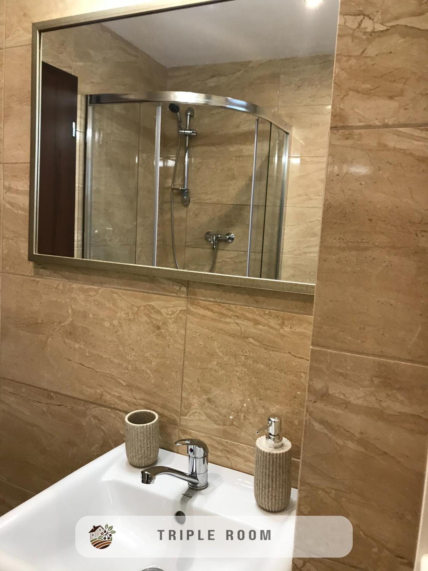 Apartmanovy Dom Visnove Ngoại thất bức ảnh