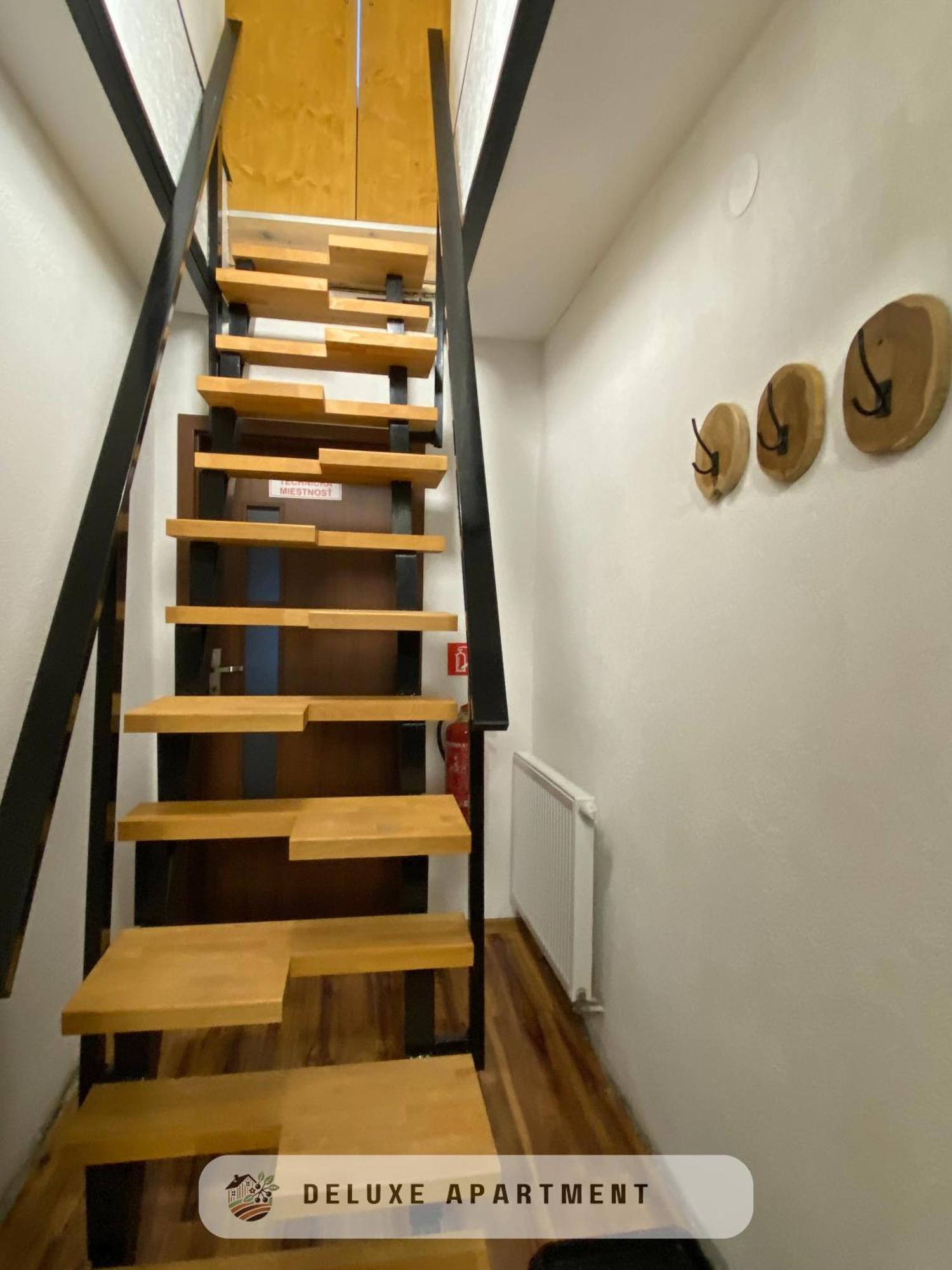 Apartmanovy Dom Visnove Ngoại thất bức ảnh